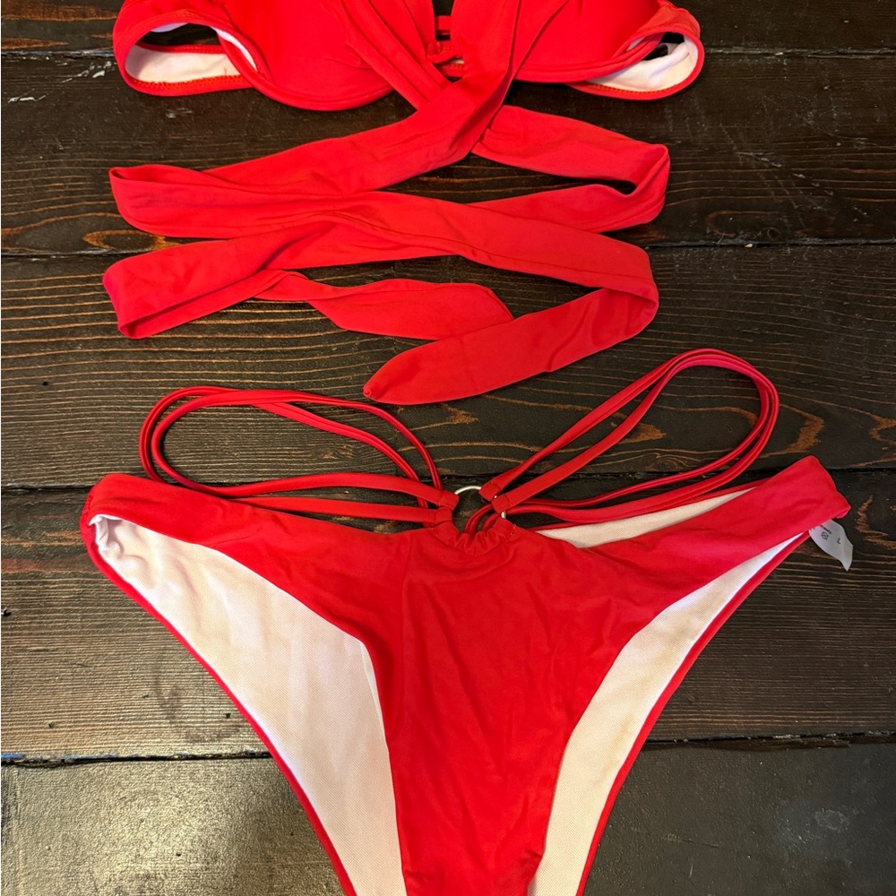 SHEIN Red Crisscross Bikini